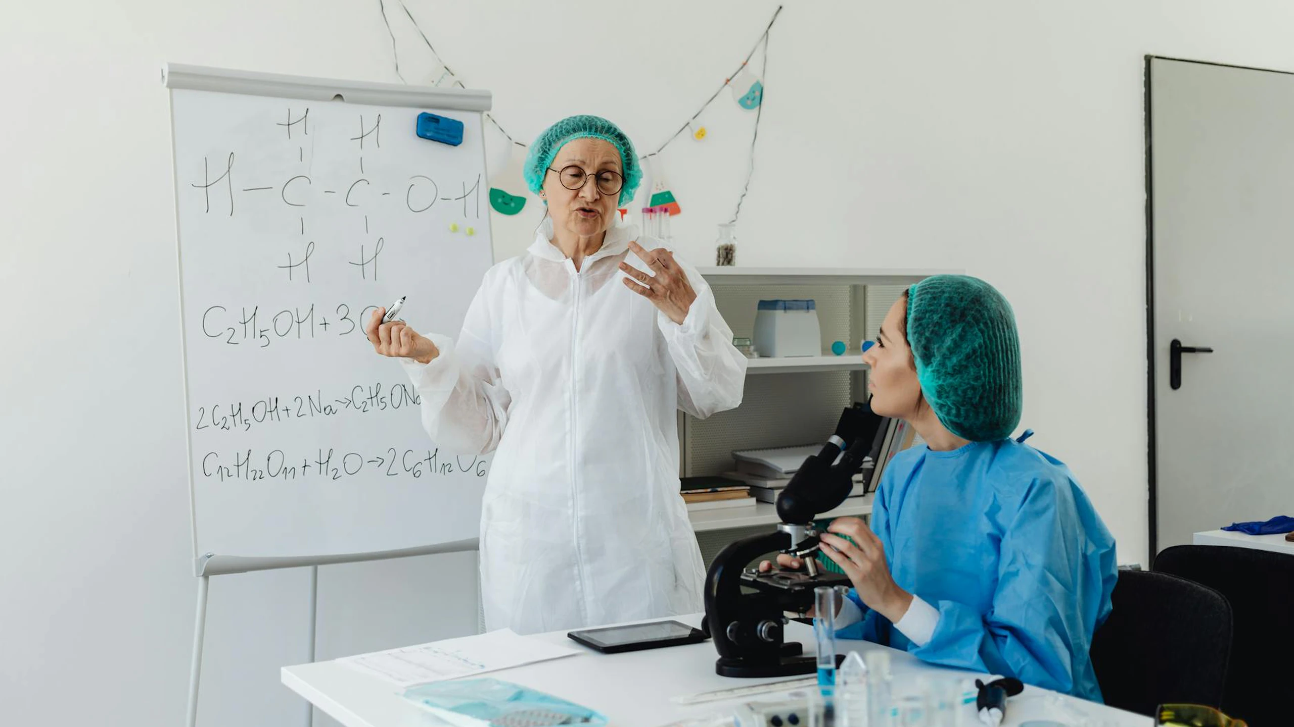What Is the Feynman Technique? Using Teaching to Accelerate Deep Understanding: A practical guide — AI Tools Radar