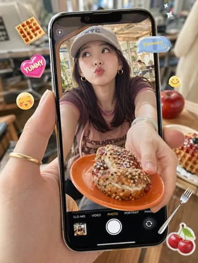 Example generated from “Cafe Phone Camera Food Snapshot”