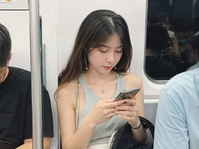 Example generated from “Realistic Subway Snapshot”